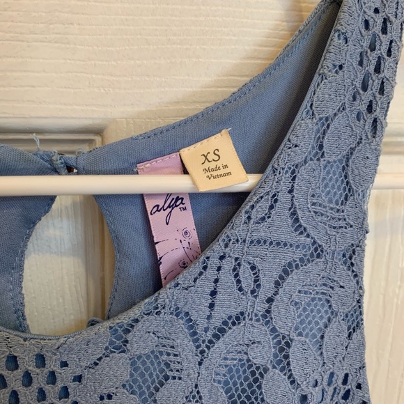 Baby Blue Lace Tank Top Size XS Francesca’s/Alya - Picture 5 of 7